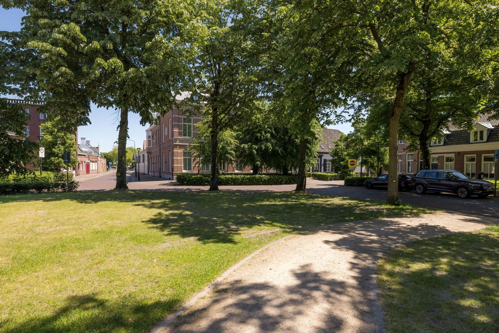 Markt 2, Waalre foto-48