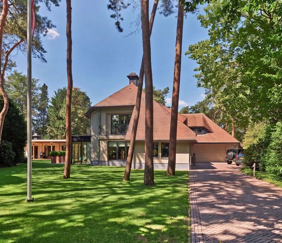 Dennenlaan 12, Vught
