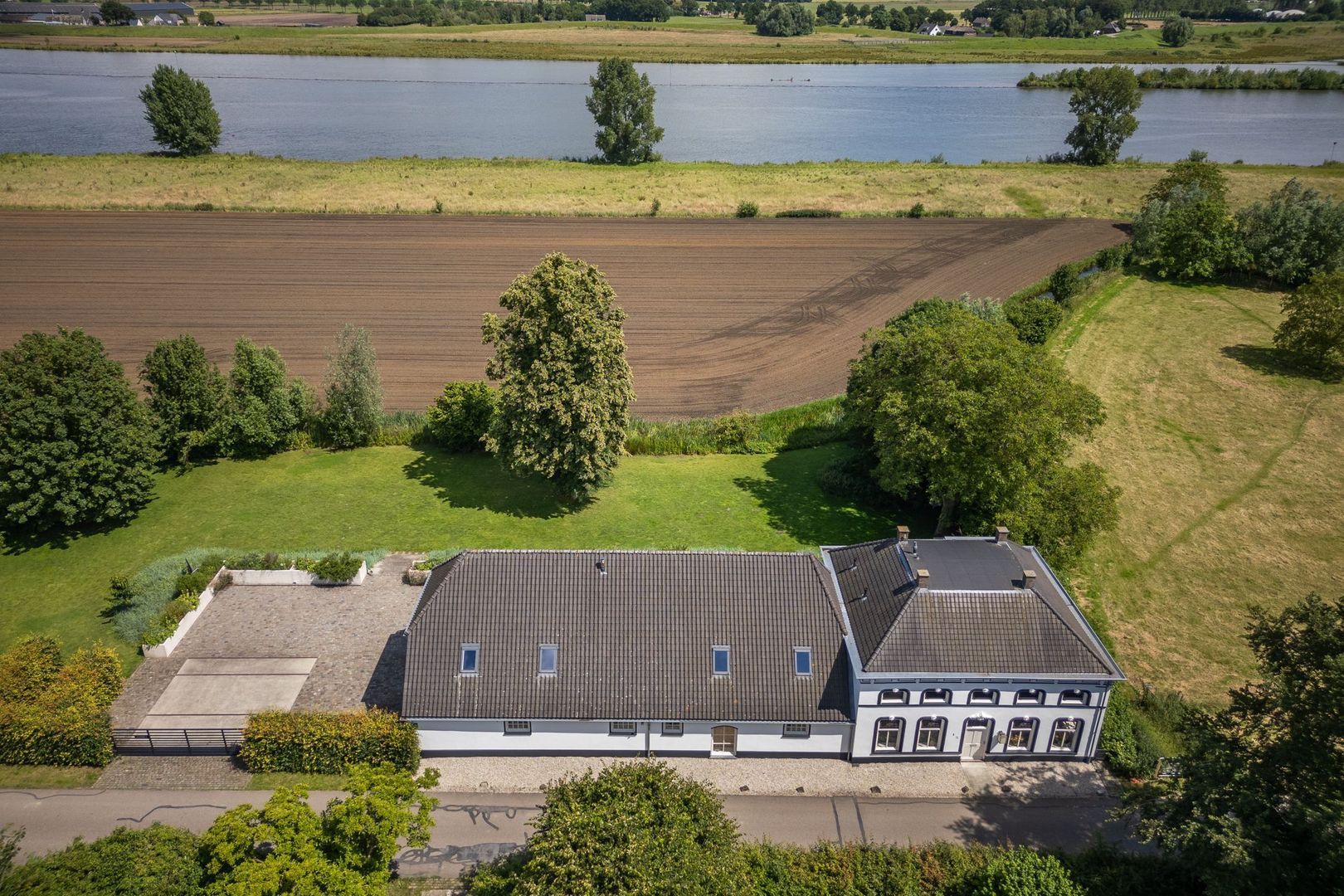 Kerkdijk 1, Alphen foto-1