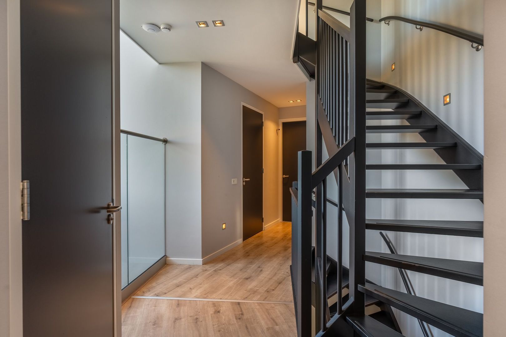 Malpad 1, Oss foto-16