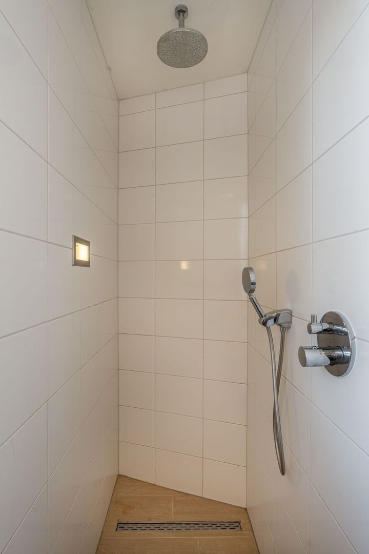 Malpad 1, Oss foto-26