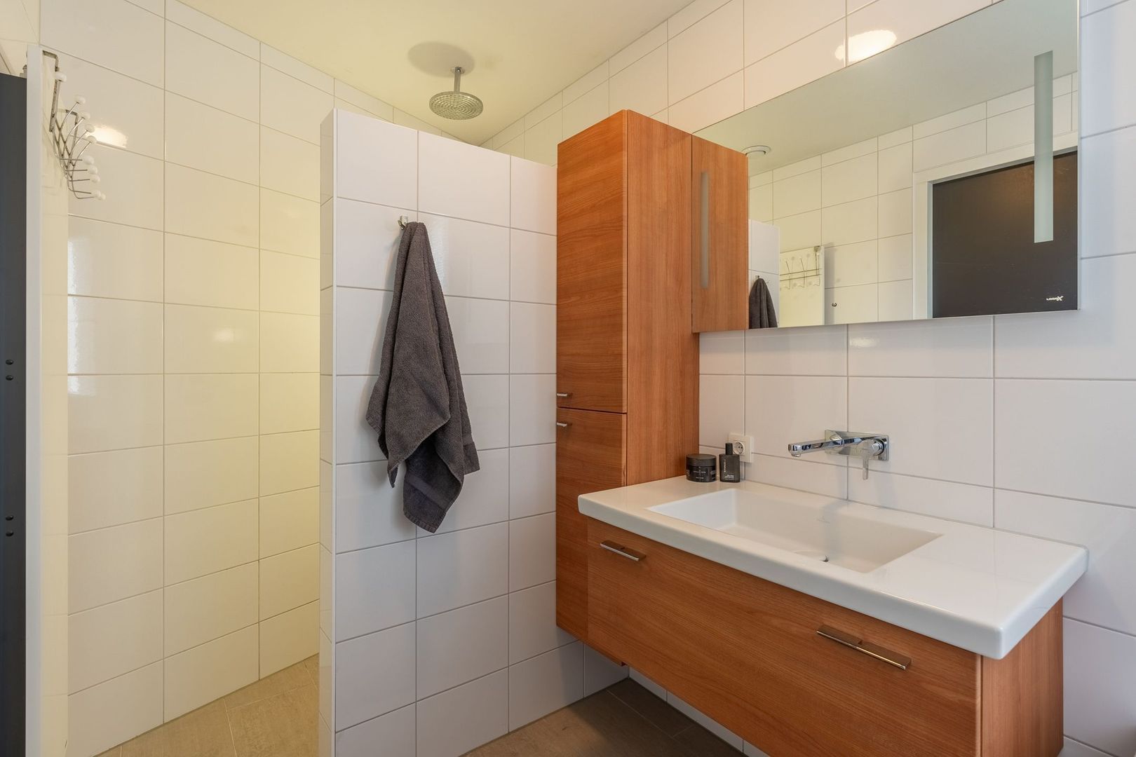 Malpad 1, Oss foto-24