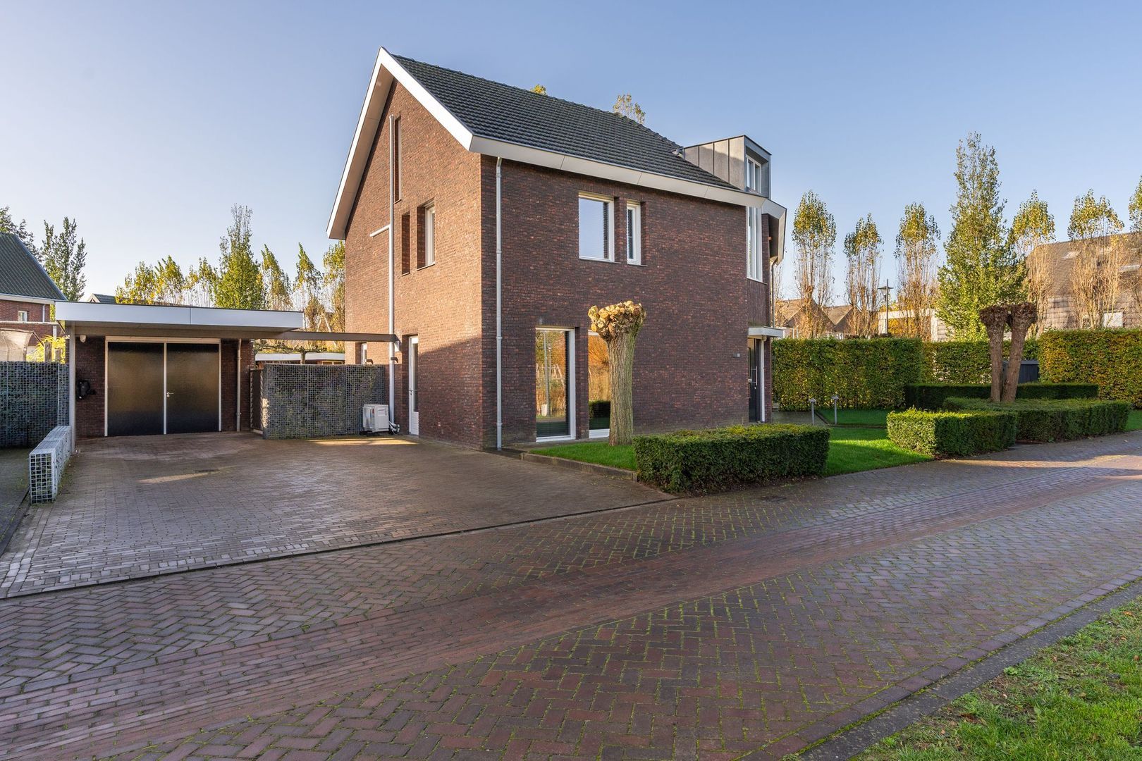 Malpad 1, Oss foto-44