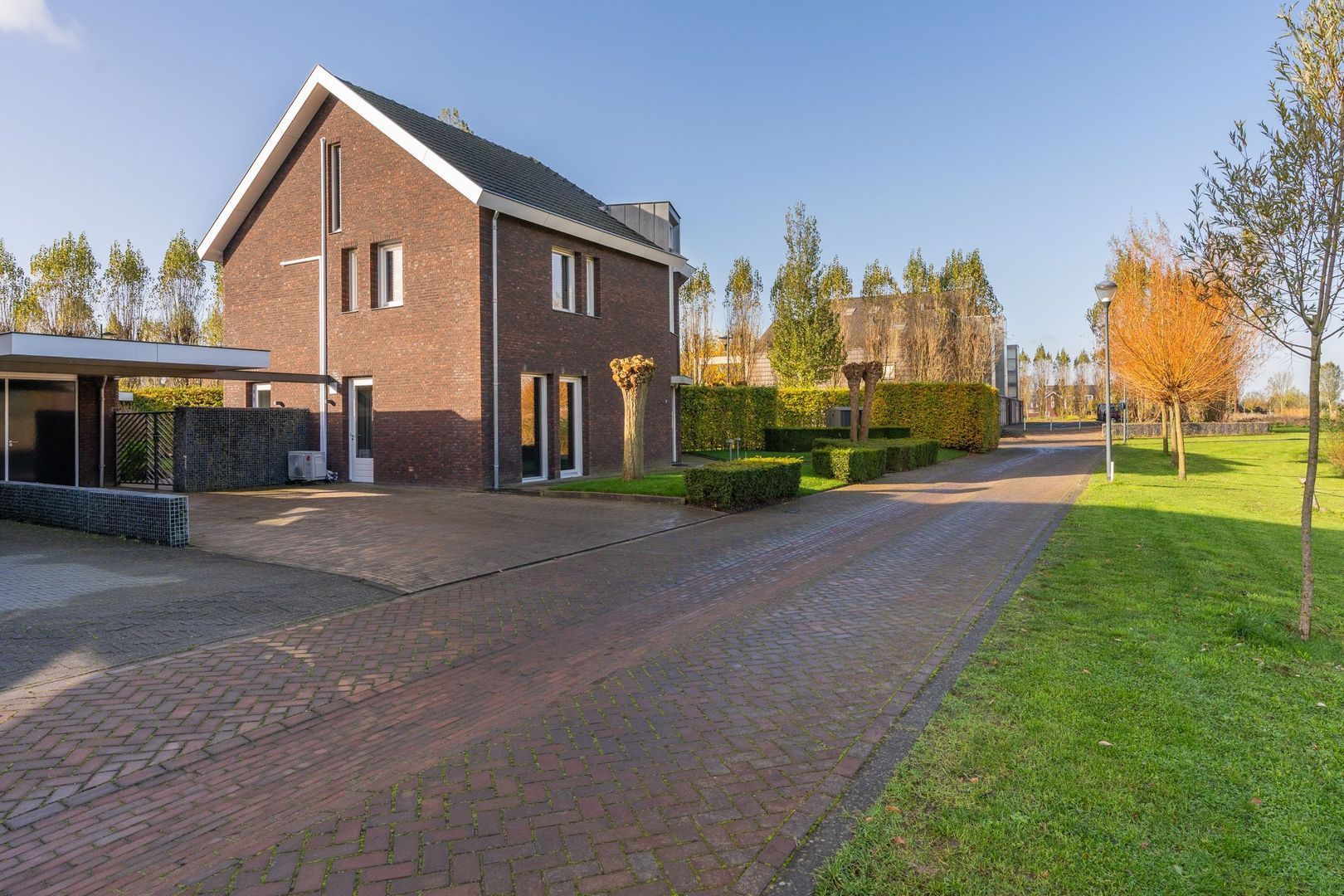 Malpad 1, Oss foto-45