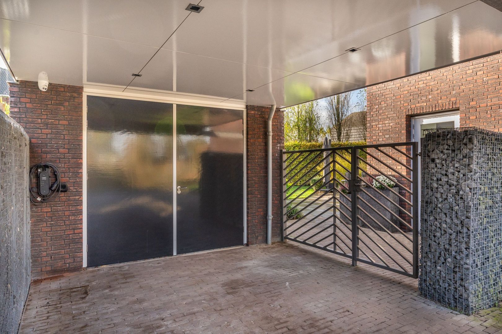 Malpad 1, Oss foto-43