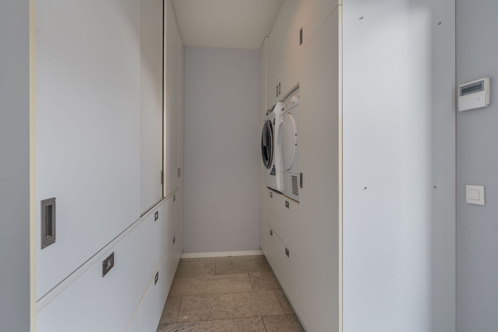 Malpad 1, Oss foto-10