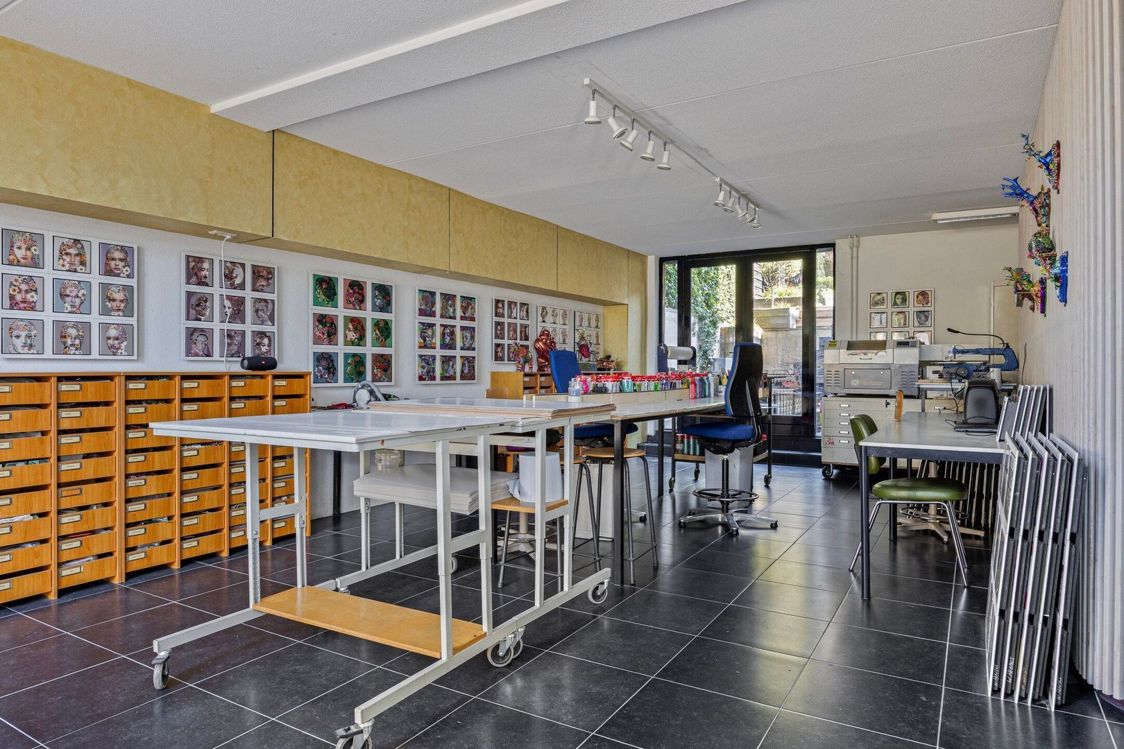 Bastion 7, Oss foto-18