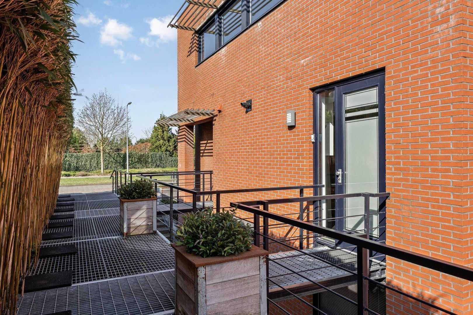 Bastion 7, Oss foto-13