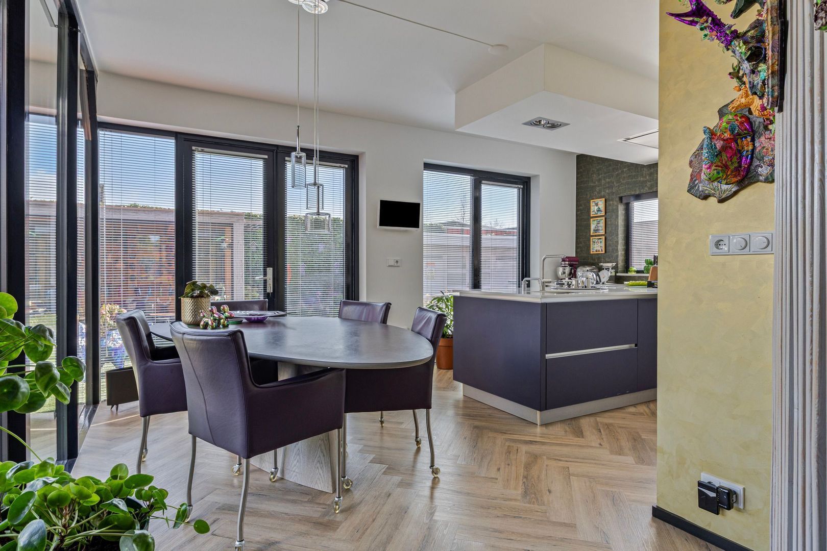 Bastion 7, Oss foto-7