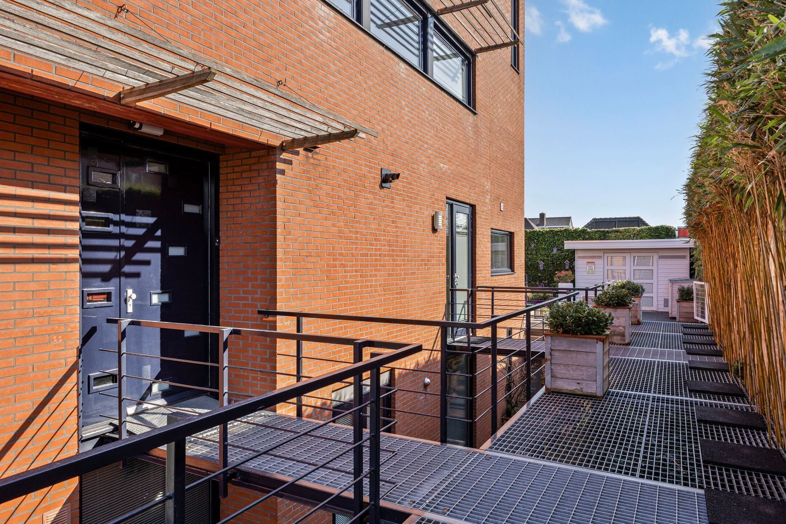 Bastion 7, Oss foto-45