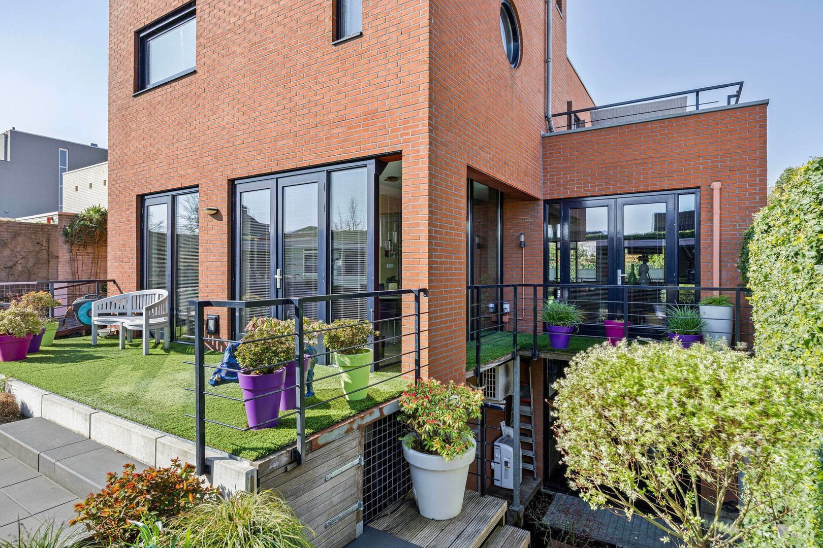 Bastion 7, Oss foto-16