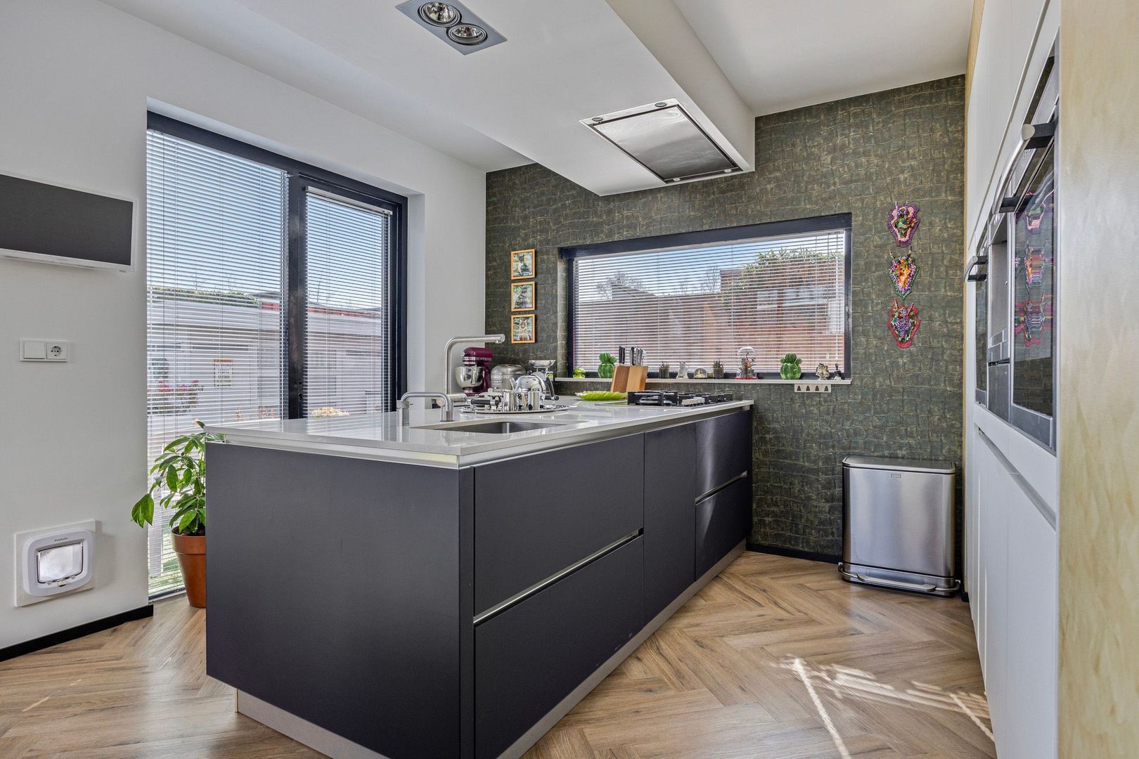 Bastion 7, Oss foto-9