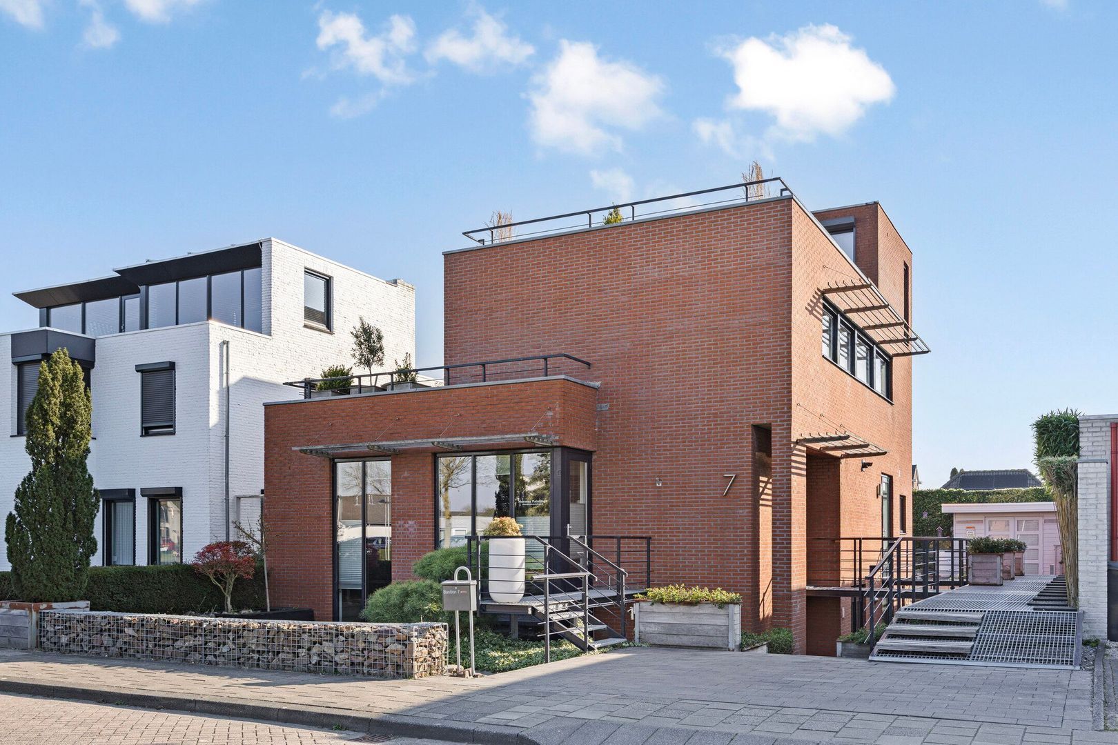 Bastion 7, Oss foto-52