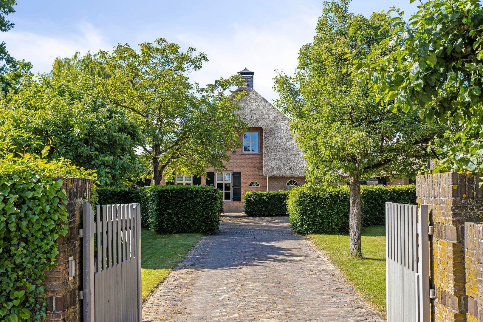 Middenweg 2, Haren foto-0