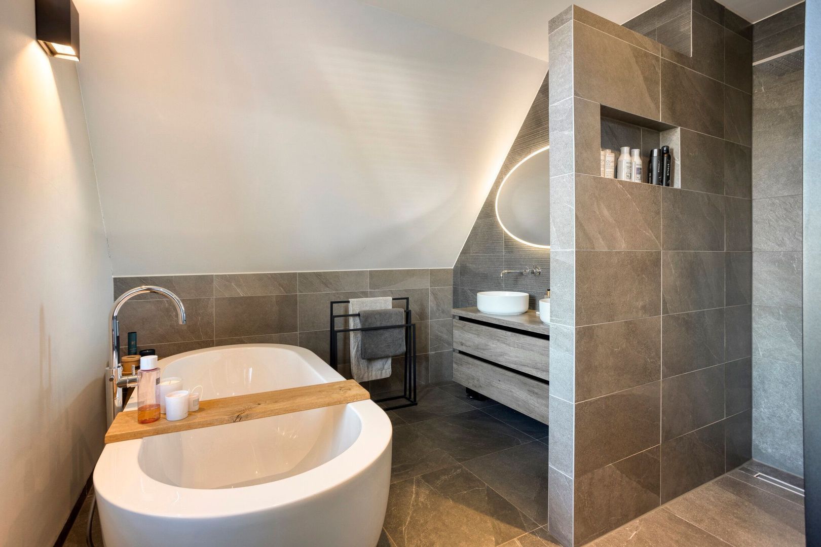 Valbrug 16, Oss foto-16