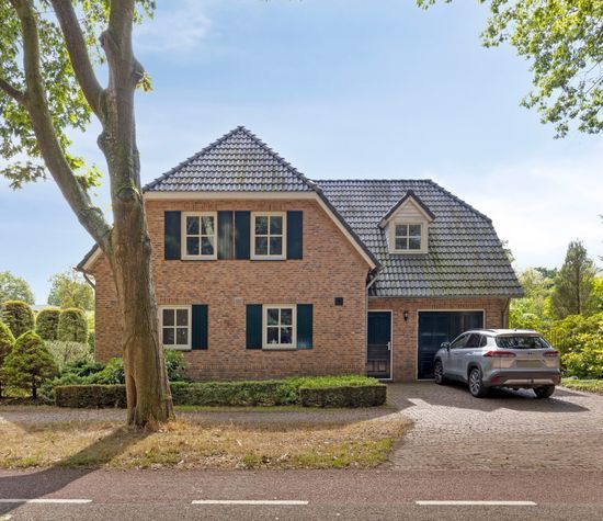 Dennenlaan 18, Oss