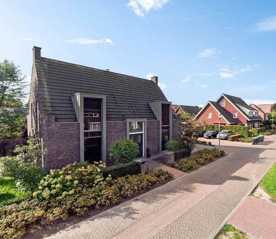 Wagenwielpad 9, Oss