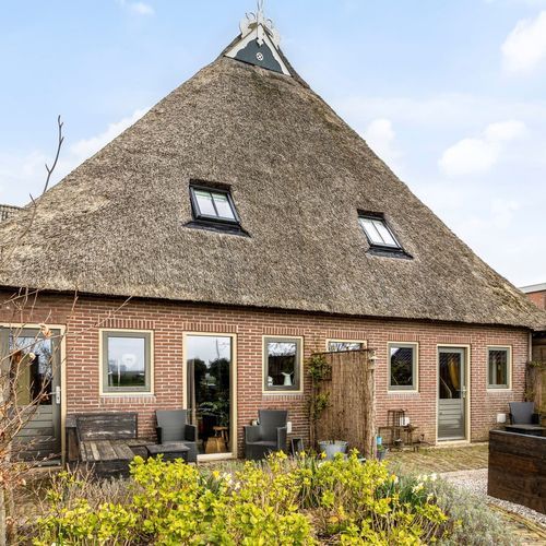 Nijbuorren 8, Ternaard foto-1