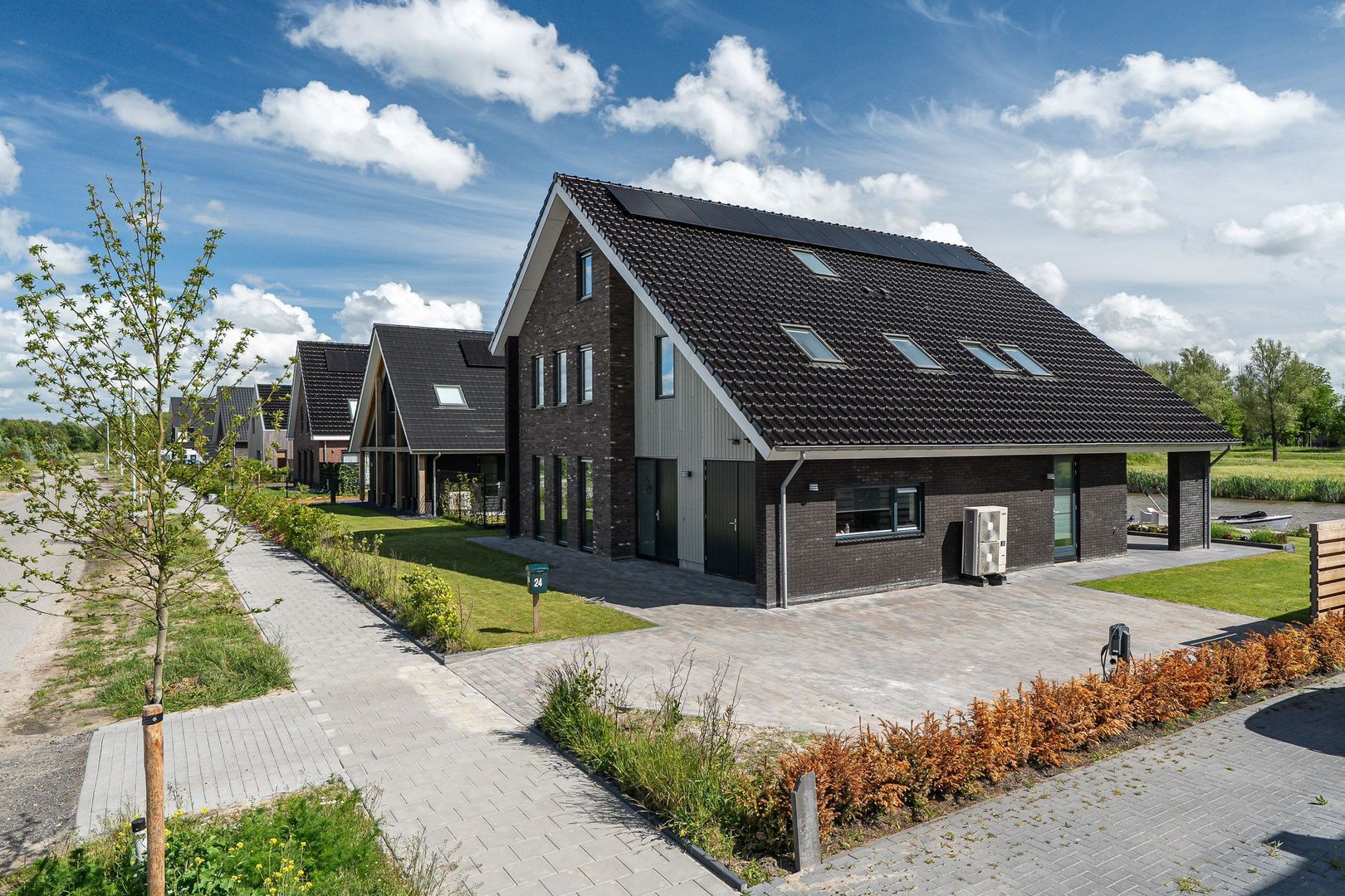 Karst Leemburgleane 24, Leeuwarden foto-1