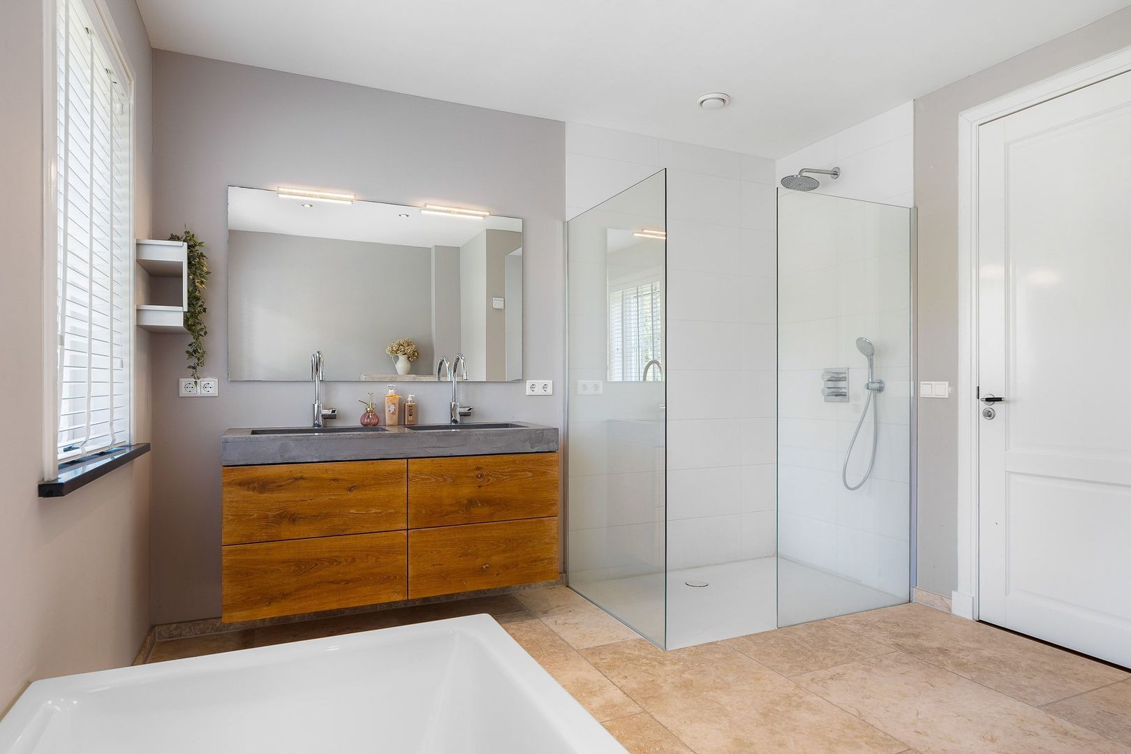 Maaikeslân 5, Goutum foto-35