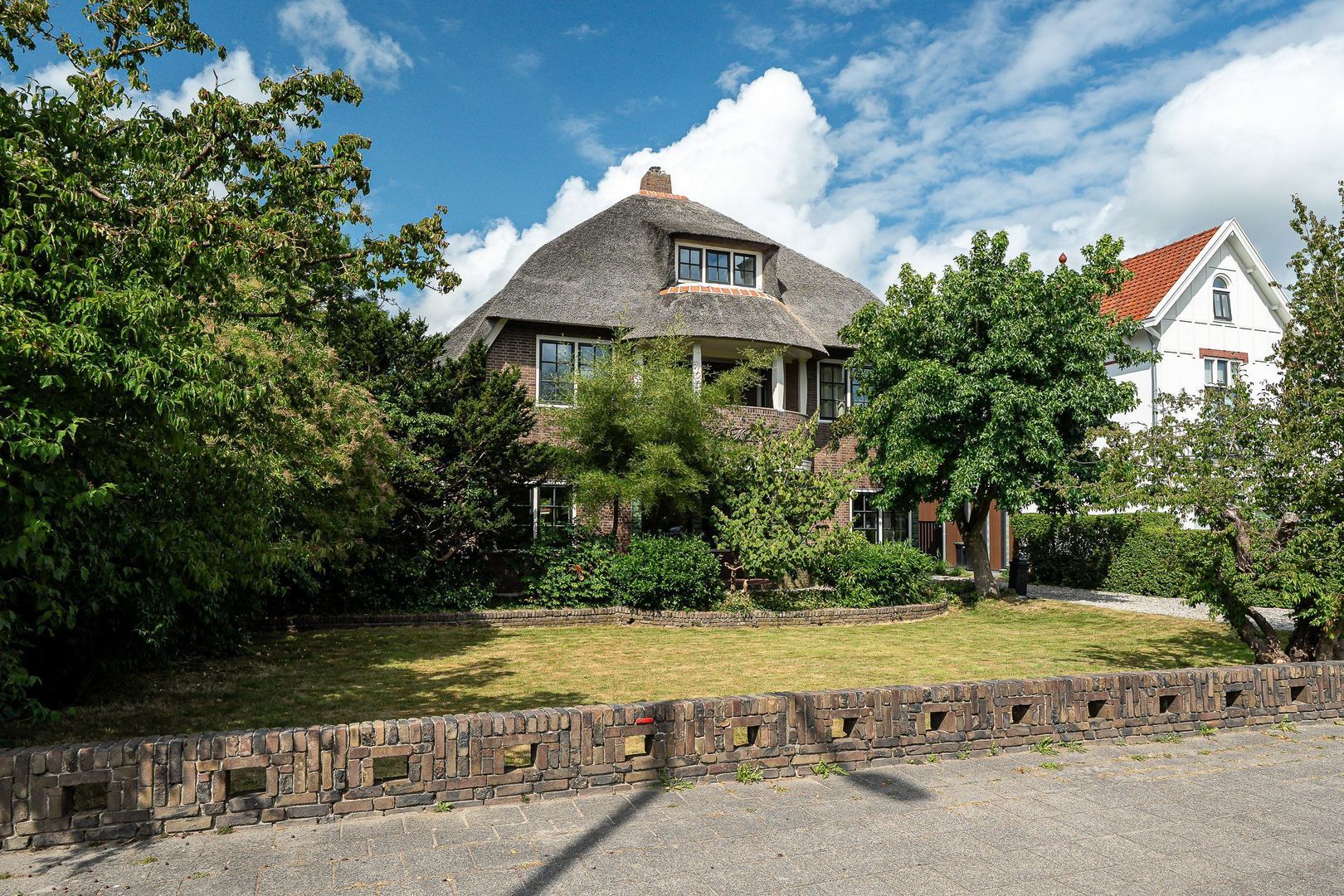 Harlingerstraatweg 18, Leeuwarden foto-0