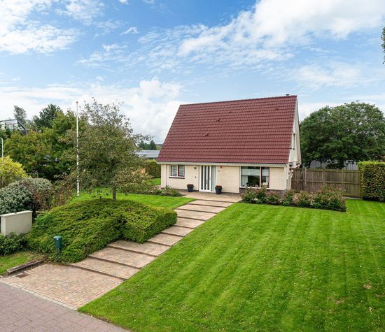 Middelweg-Oost 151, St.-Annaparochie