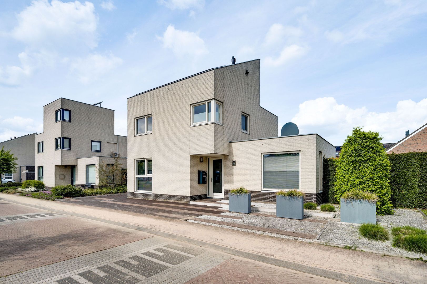 Sint Michaëllaan 10, Herten foto-1