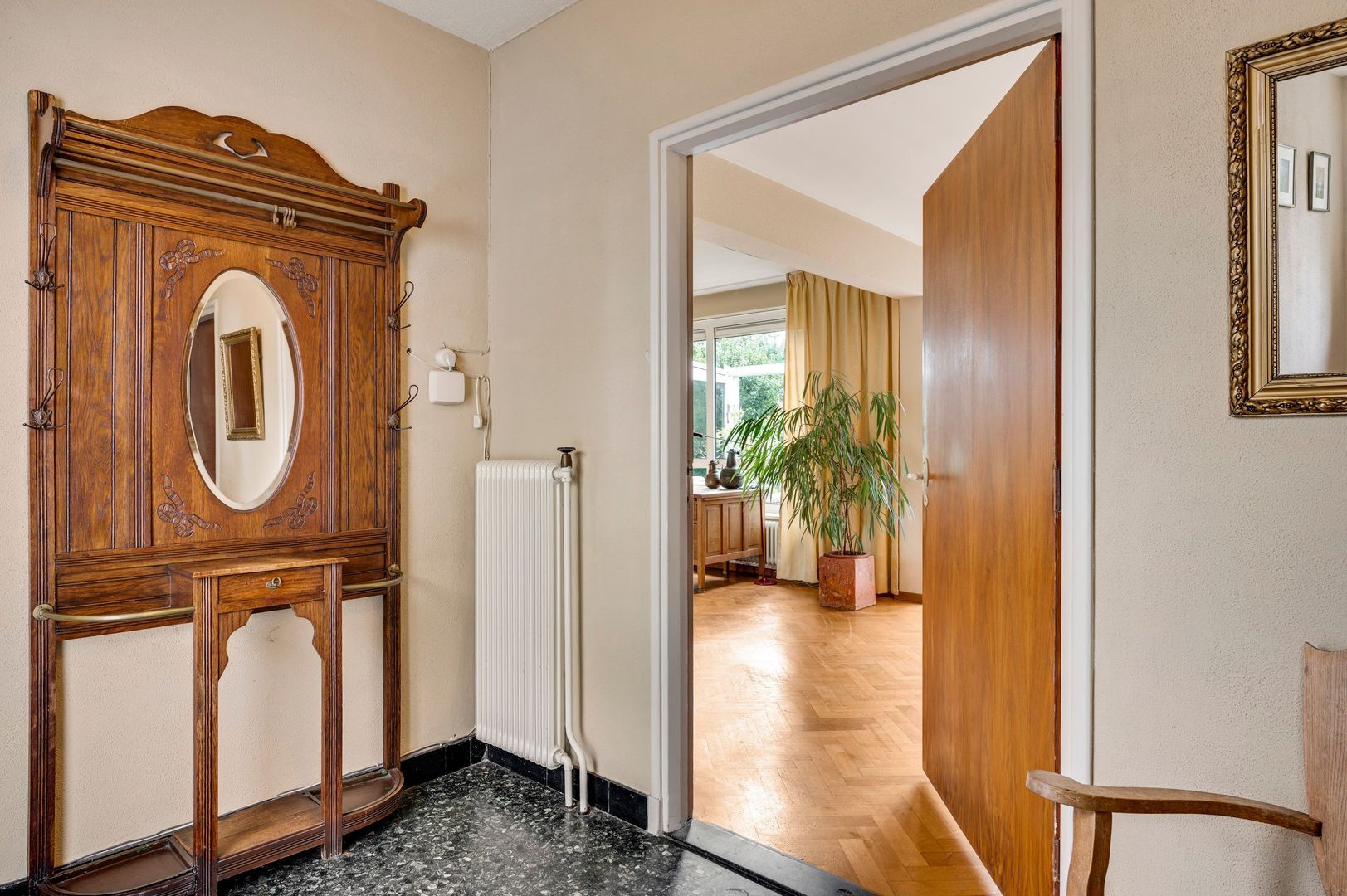 Pastoor van Oppenstraat 1, Roermond foto-3