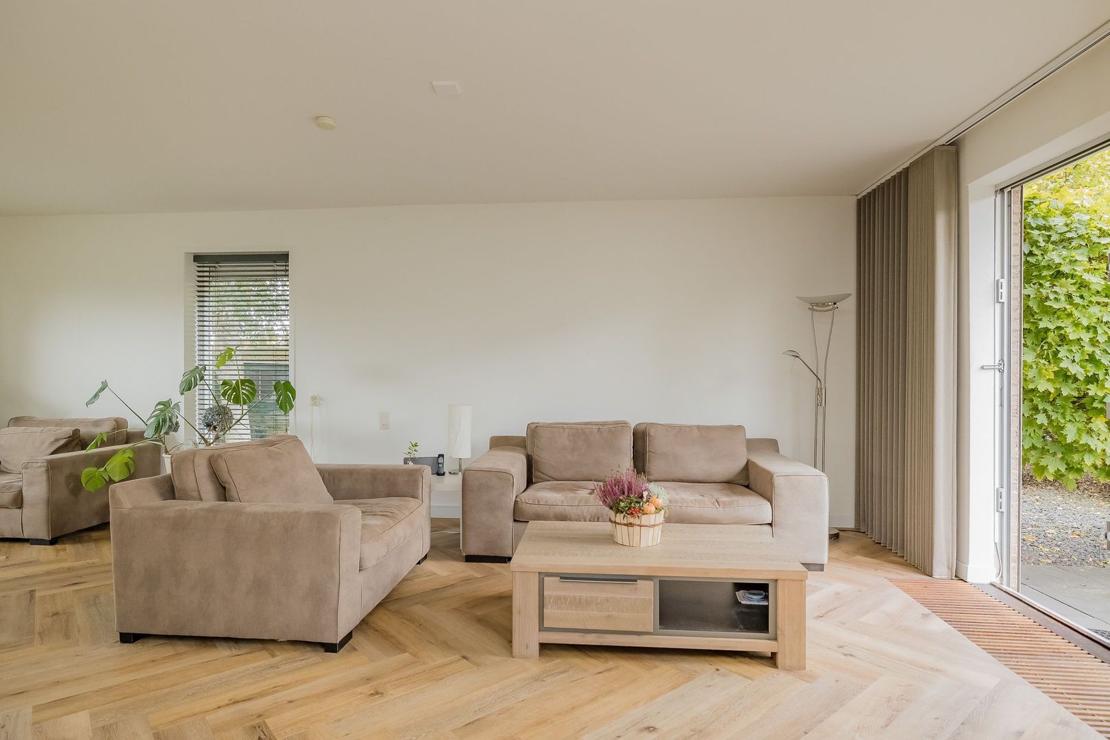 Langeweg 86, Roelofarendsveen foto-21