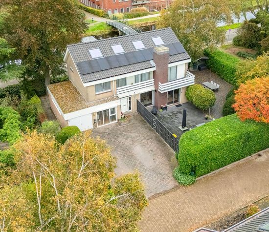 Langeweg 86, Roelofarendsveen