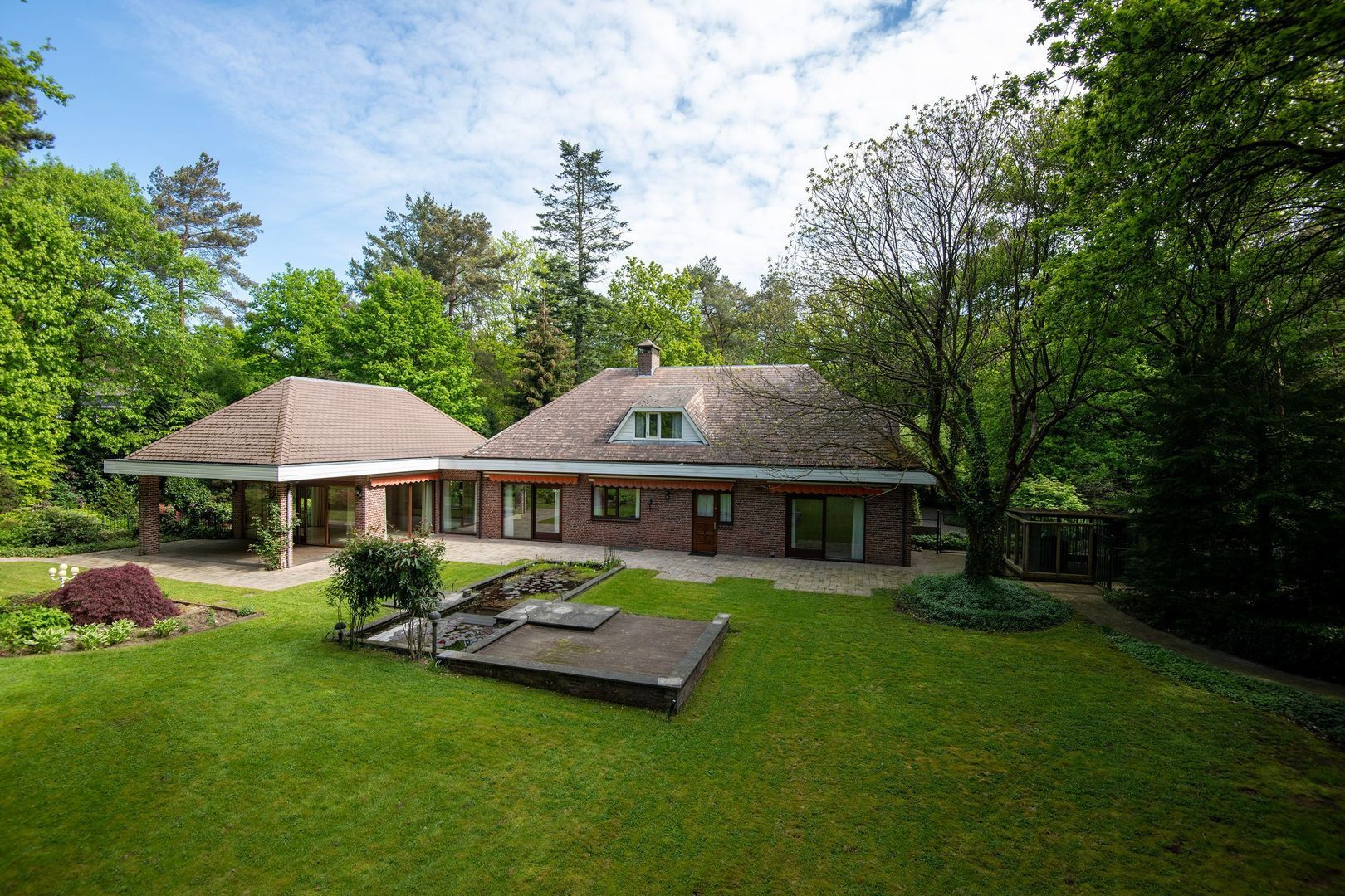 Dr L E van Hoornlaan 16, Garderen foto-1