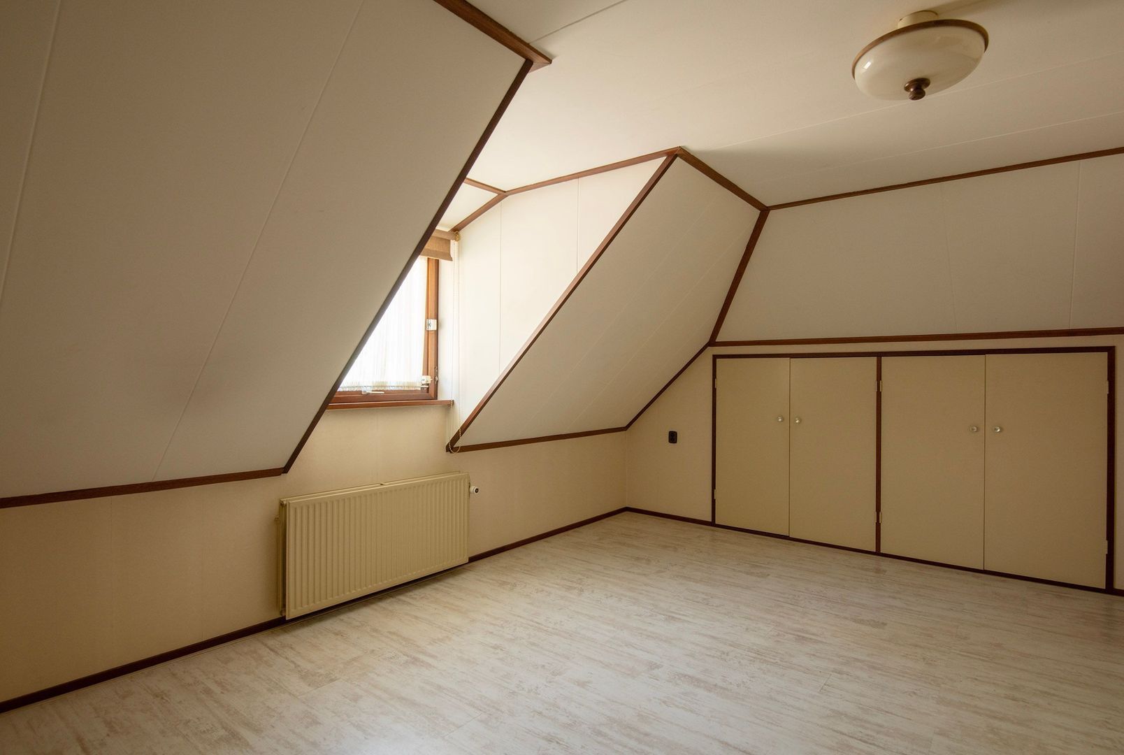 Dr L E van Hoornlaan 16, Garderen foto-19