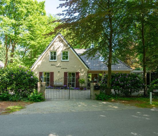 van Eeghenlaan 5, Putten