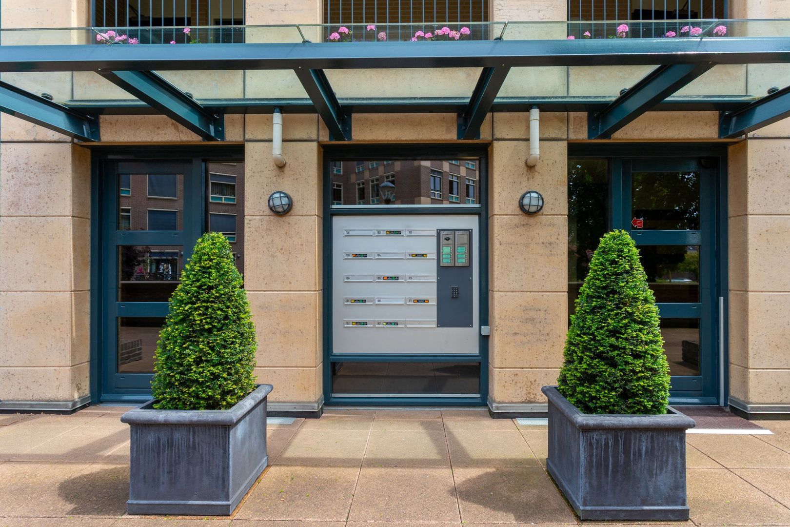 Frans Joseph van Thielpark 171, Helmond foto-2