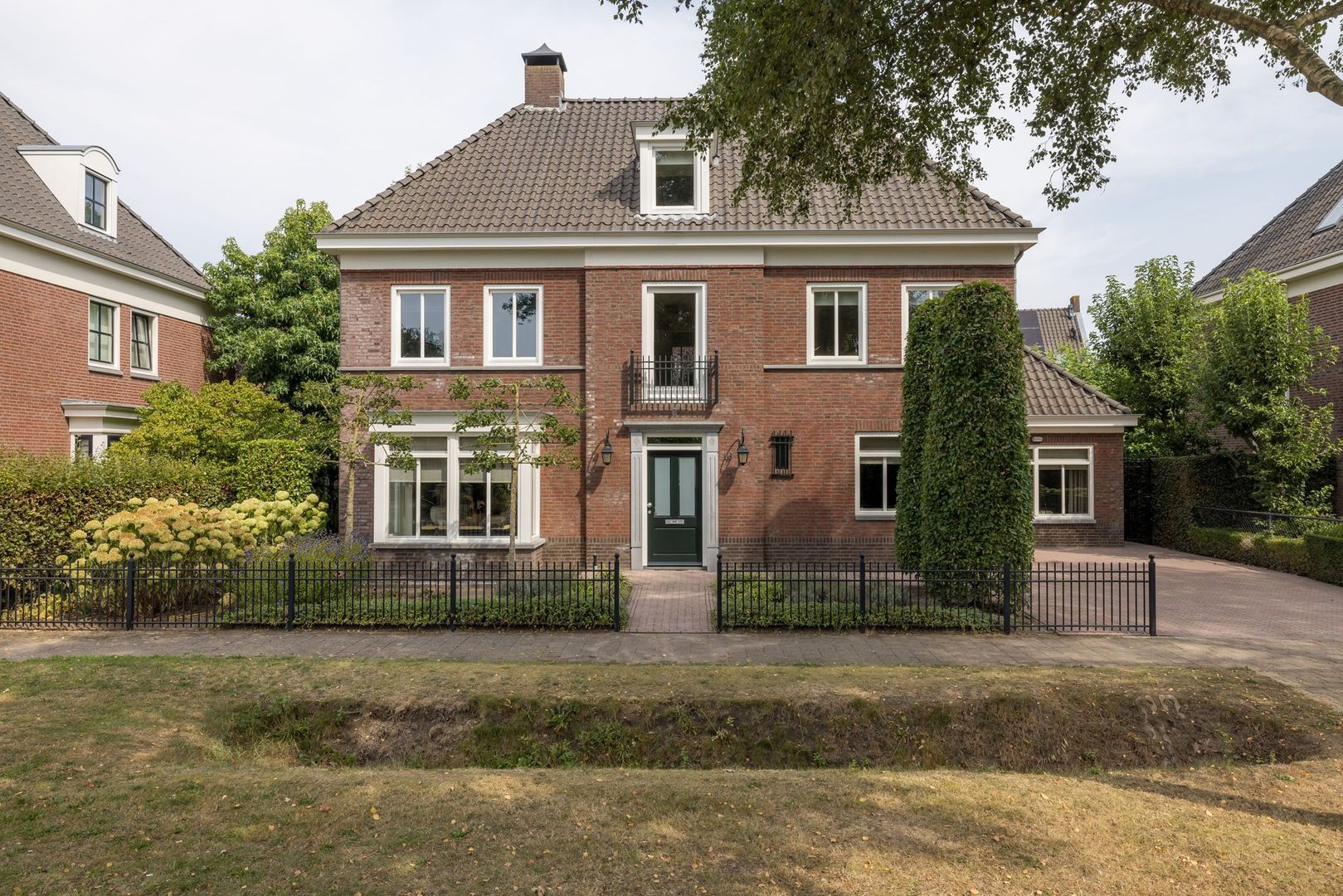 Brand 16, Helmond foto-5