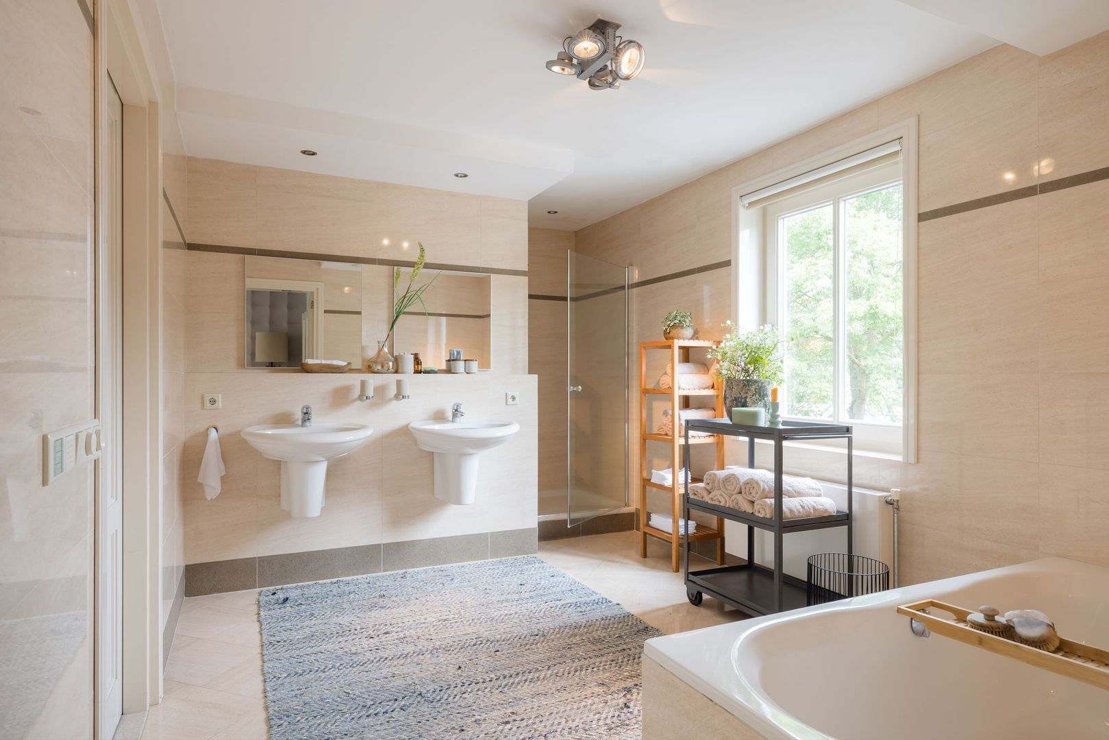 Brand 16, Helmond foto-31