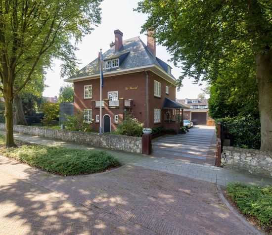Emmastraat 21, Helmond