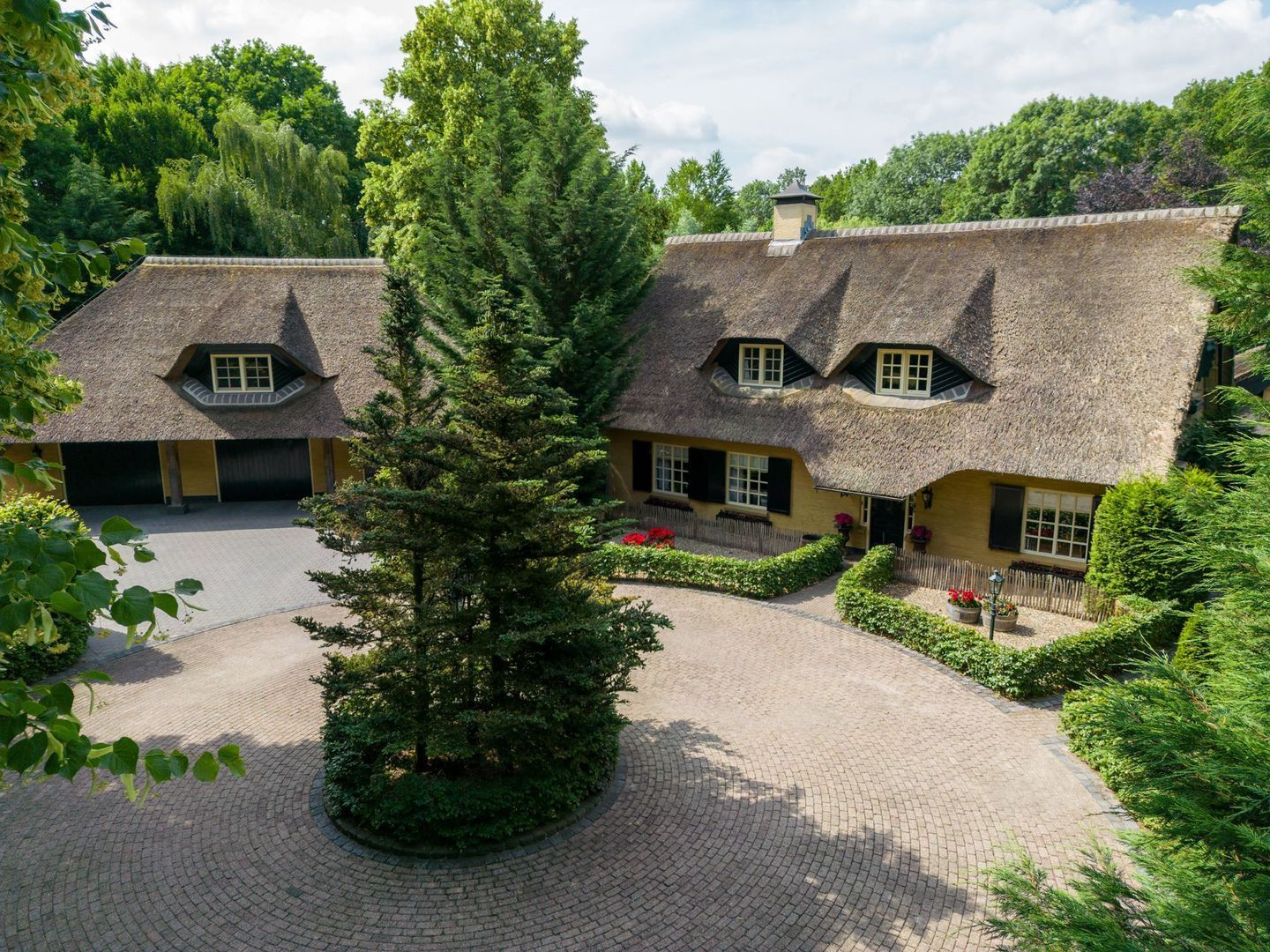 Lieshoutseweg 49, Helmond foto-1