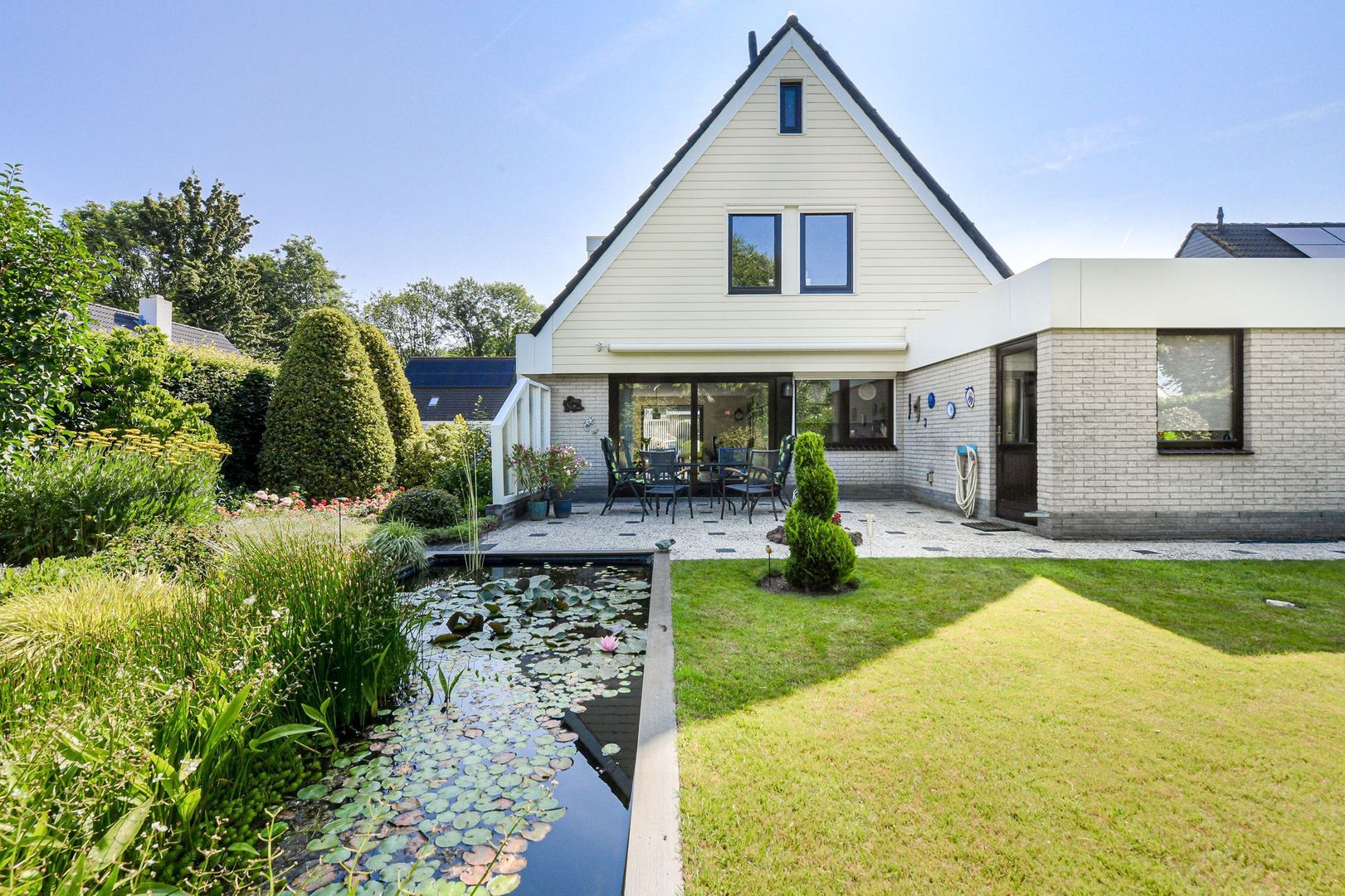 Abraham Bloemaerthoek 10, Oosterhout foto-1