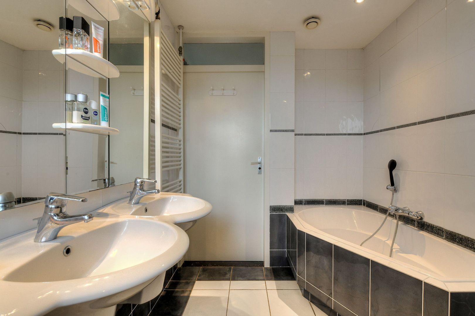 Mezenlaan 61, Oosterhout foto-21