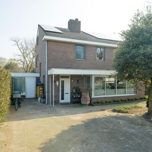 Mezenlaan 61, Oosterhout foto-1