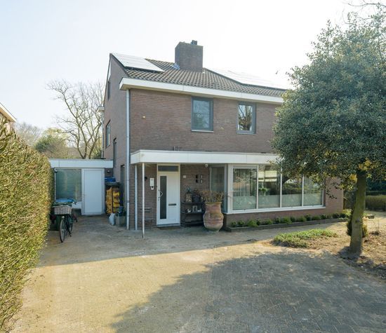 Mezenlaan 61, Oosterhout