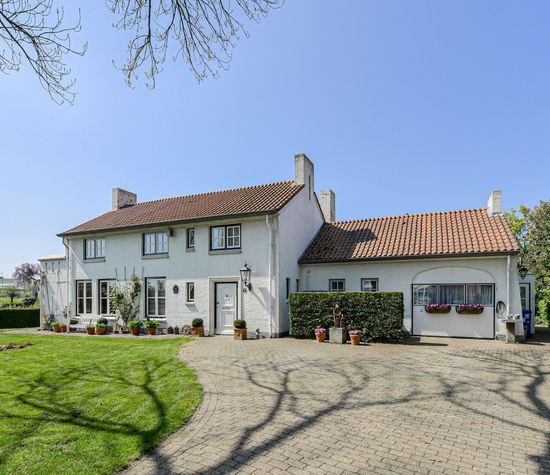Commandeurstraat 2, Geertruidenberg
