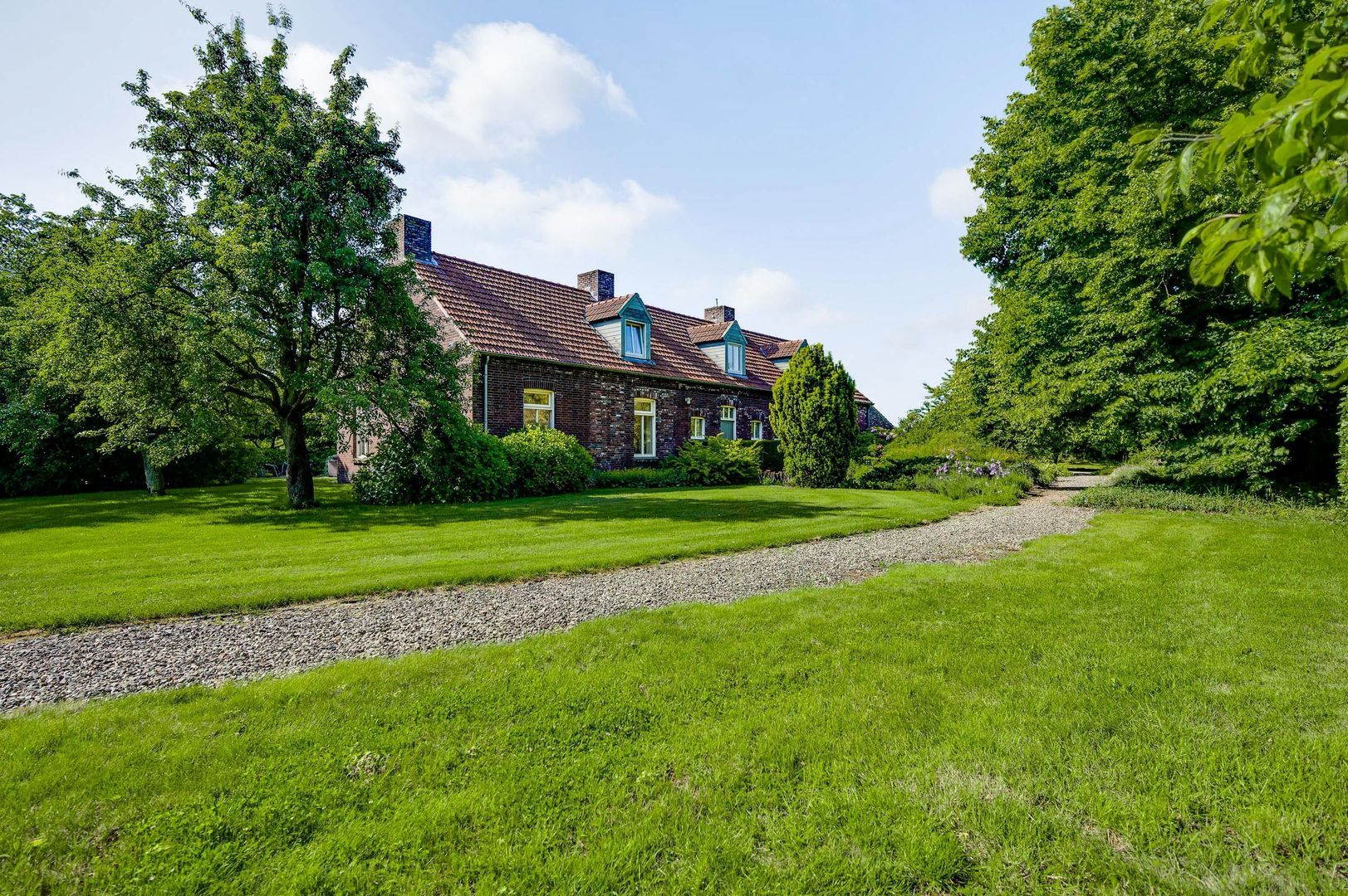 Bergsheisteeg 1, Weert foto-0