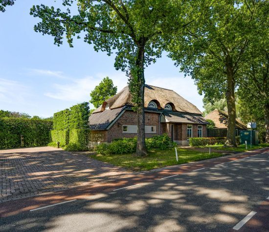 Vleutstraat 1, Best