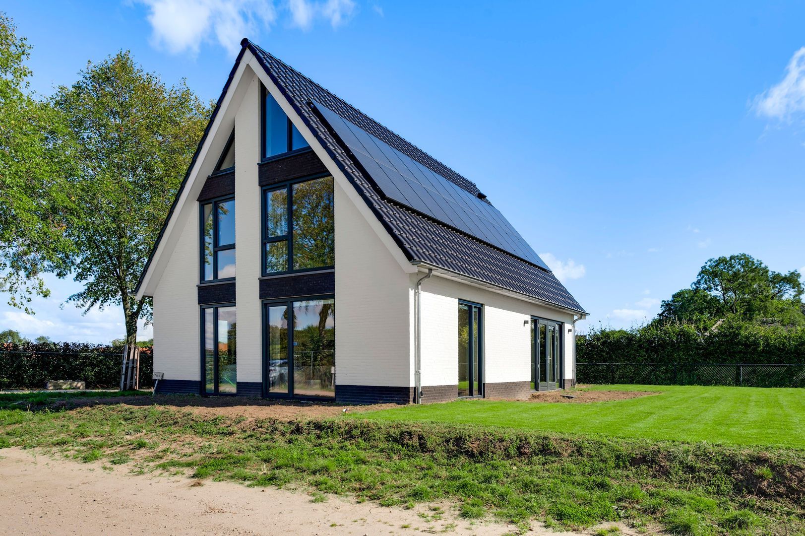 Lewieze 30, Stramproy foto-5