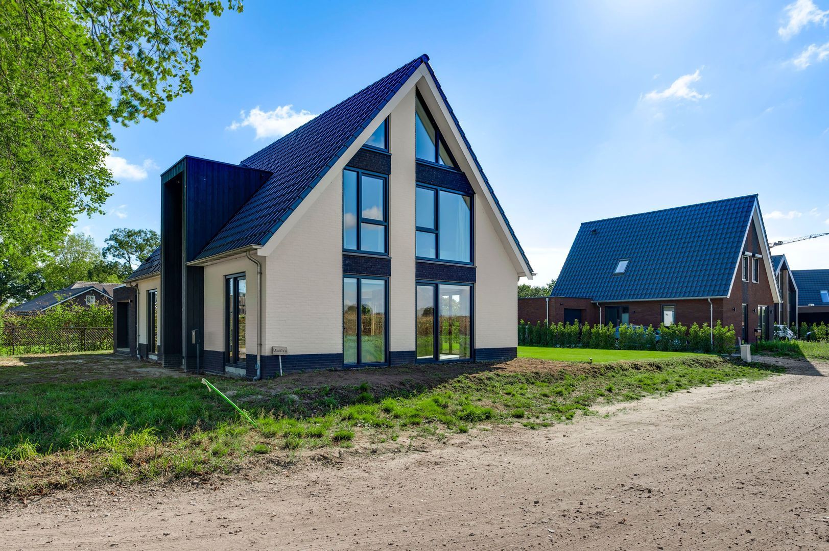 Lewieze 30, Stramproy foto-4