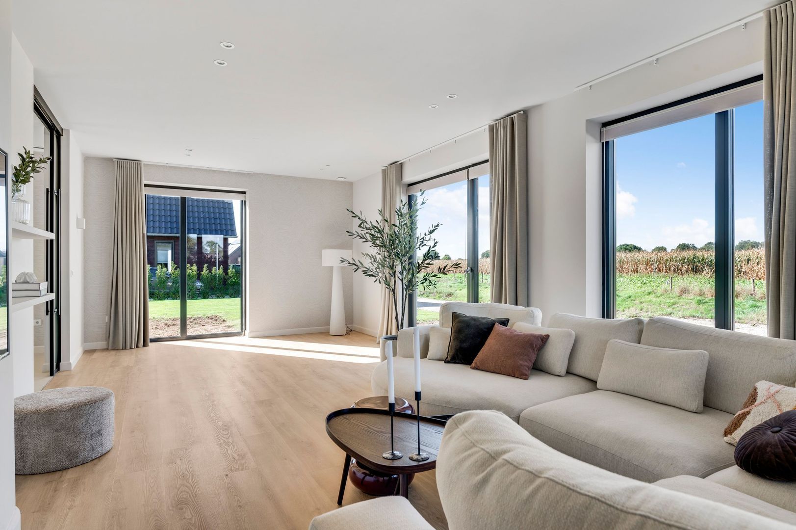 Lewieze 30, Stramproy foto-22