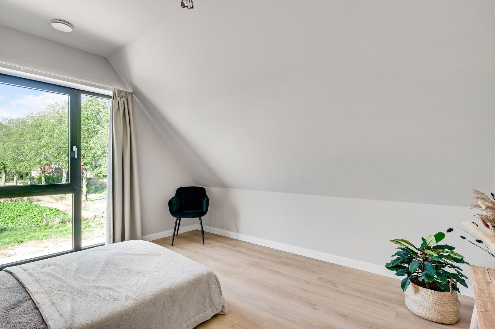 Lewieze 30, Stramproy foto-33