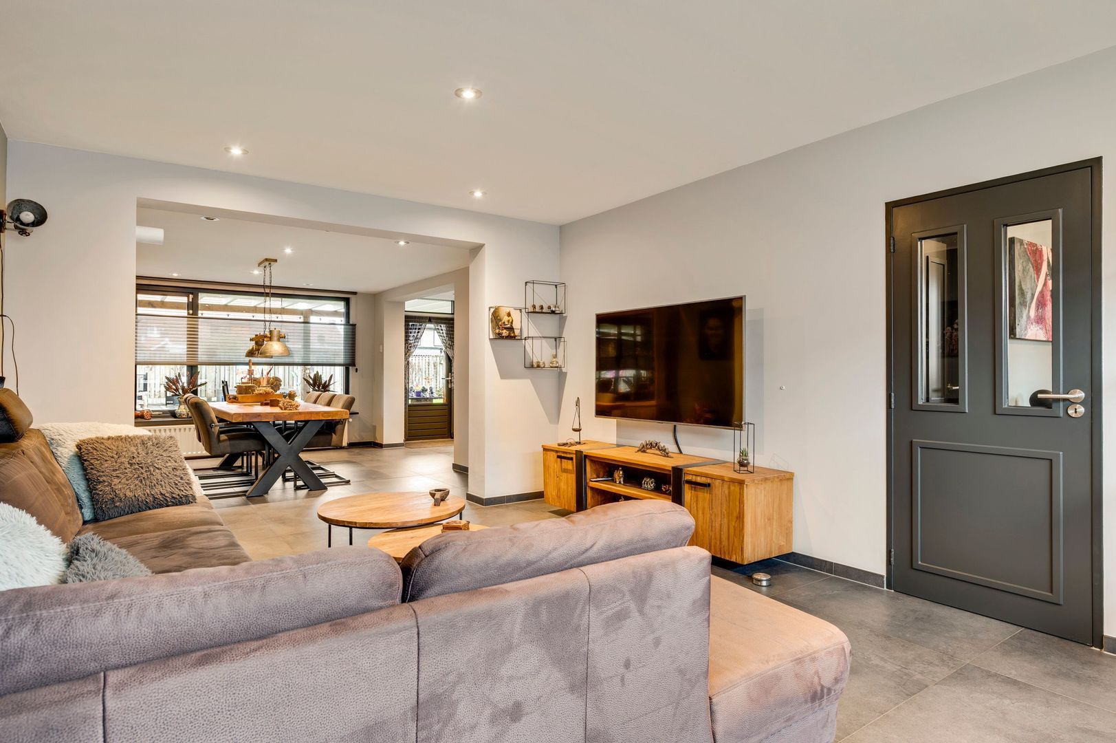 Staat 21, Nederweert foto-1